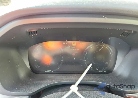 2019 Volvo Xc60 T5 Momentum z USA, uszkodzony, nr VIN LYV102DK5KB250125